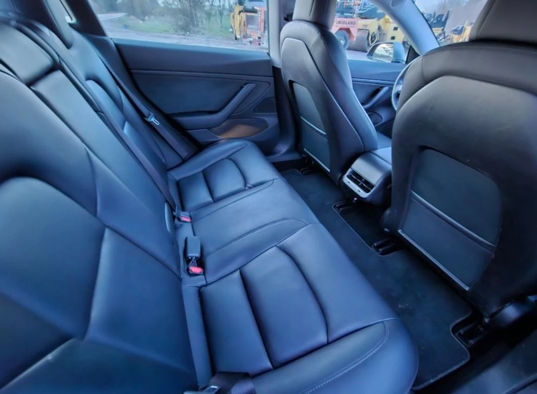 Tesla Model 3  44   | Mobile.bg   14
