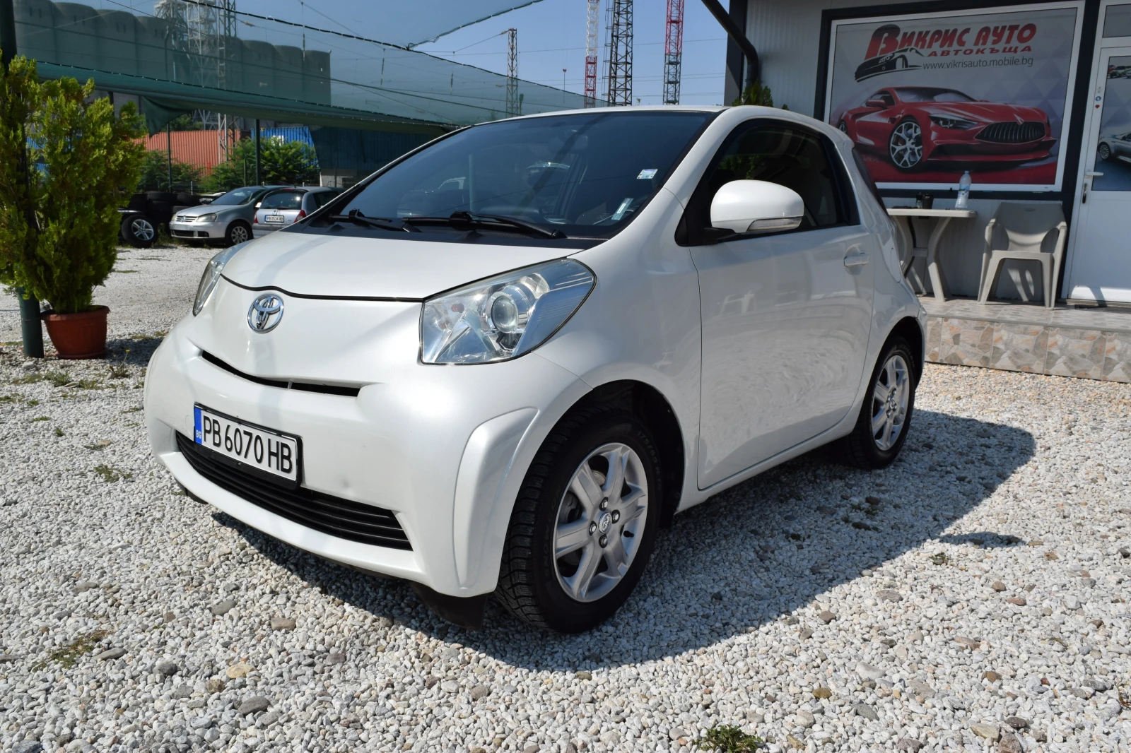 Toyota IQ 1.0 VVTI Автоматик - изображение 3