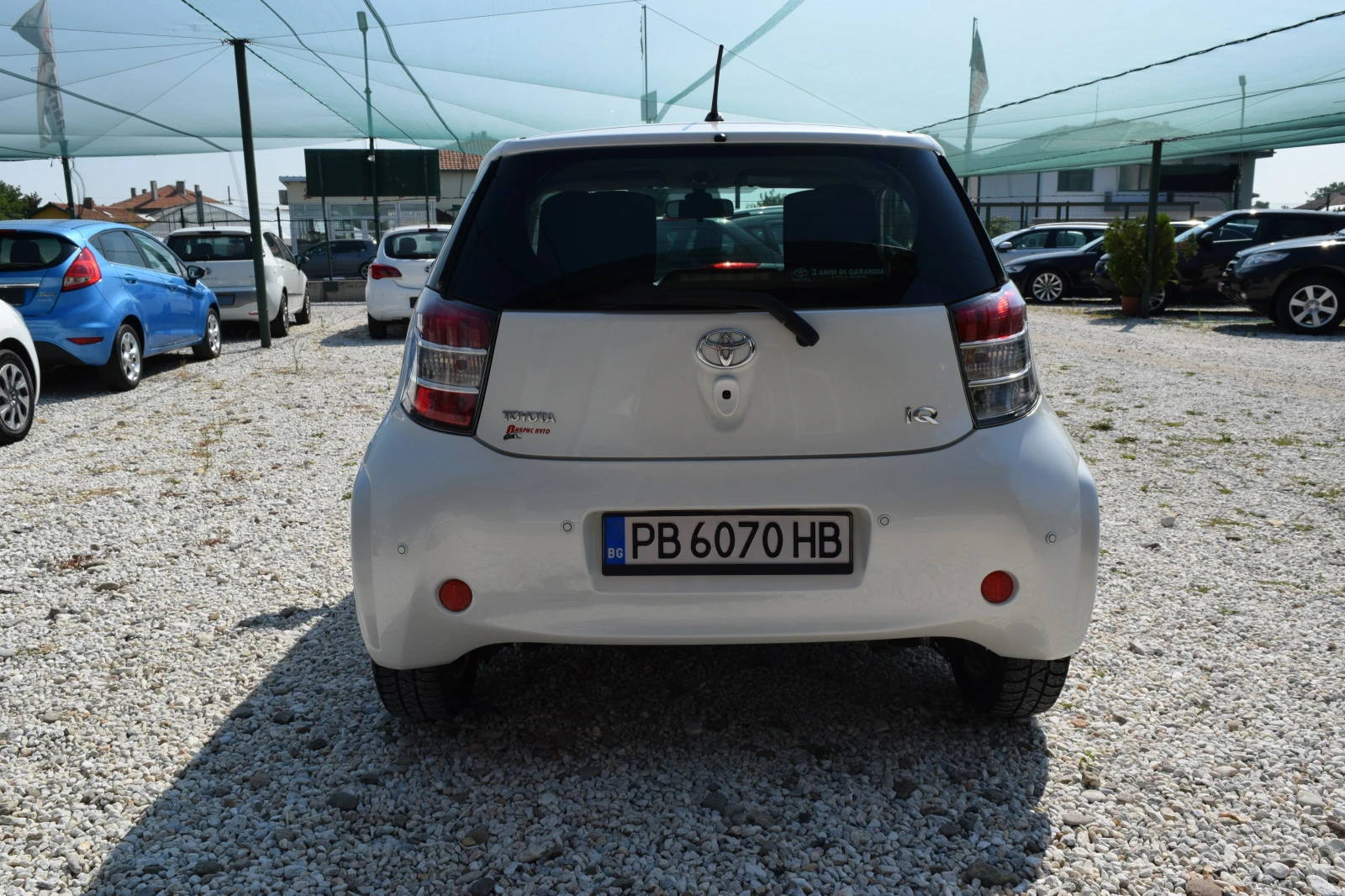 Toyota IQ 1.0 VVTI Автоматик - изображение 6