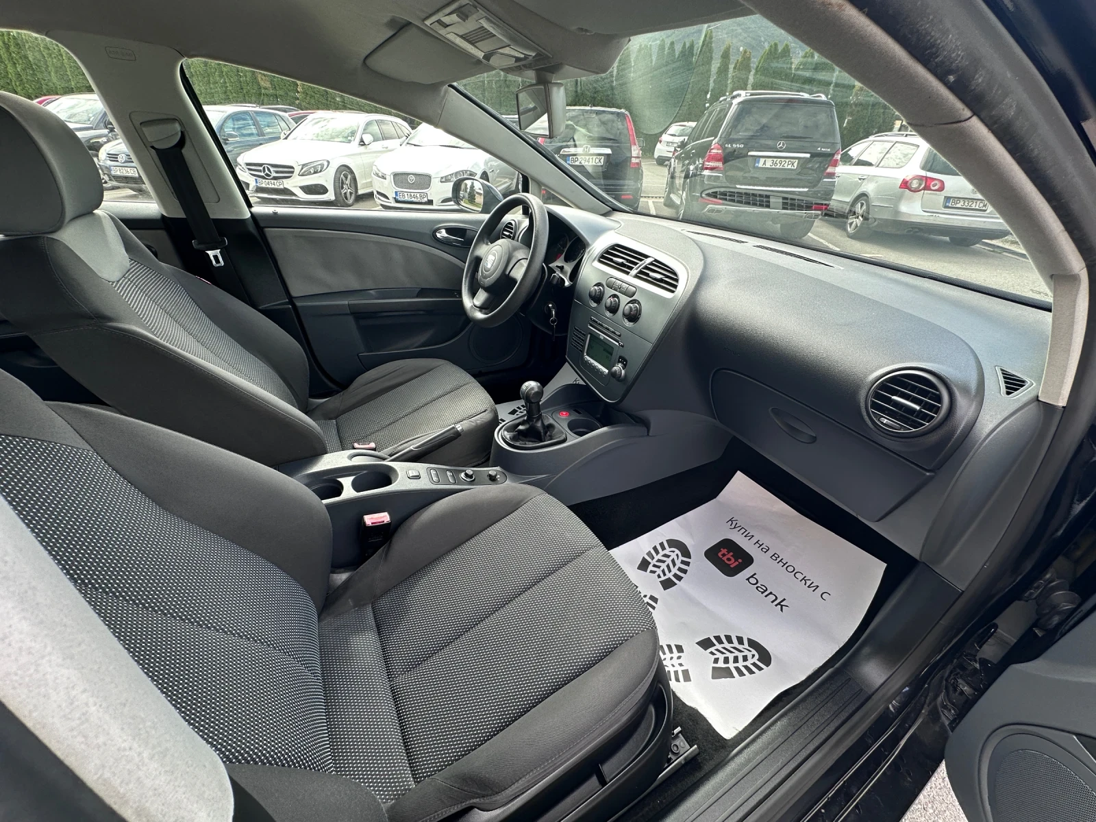 Seat Leon 1.4i - КЛИМАТИК - РЕАЛНИ КИЛОМЕТРИ - изображение 8