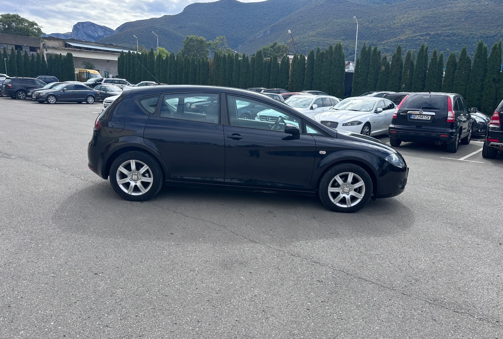 Seat Leon 1.4i - КЛИМАТИК - РЕАЛНИ КИЛОМЕТРИ - изображение 4