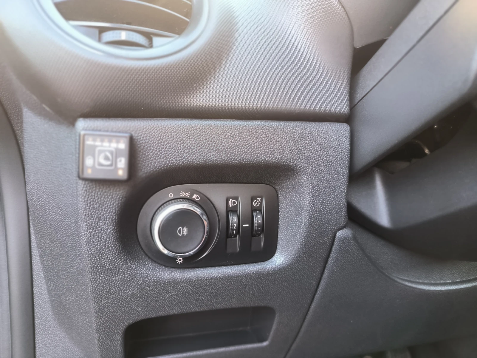 Opel Corsa 1.2 -  | Mobile.bg   12