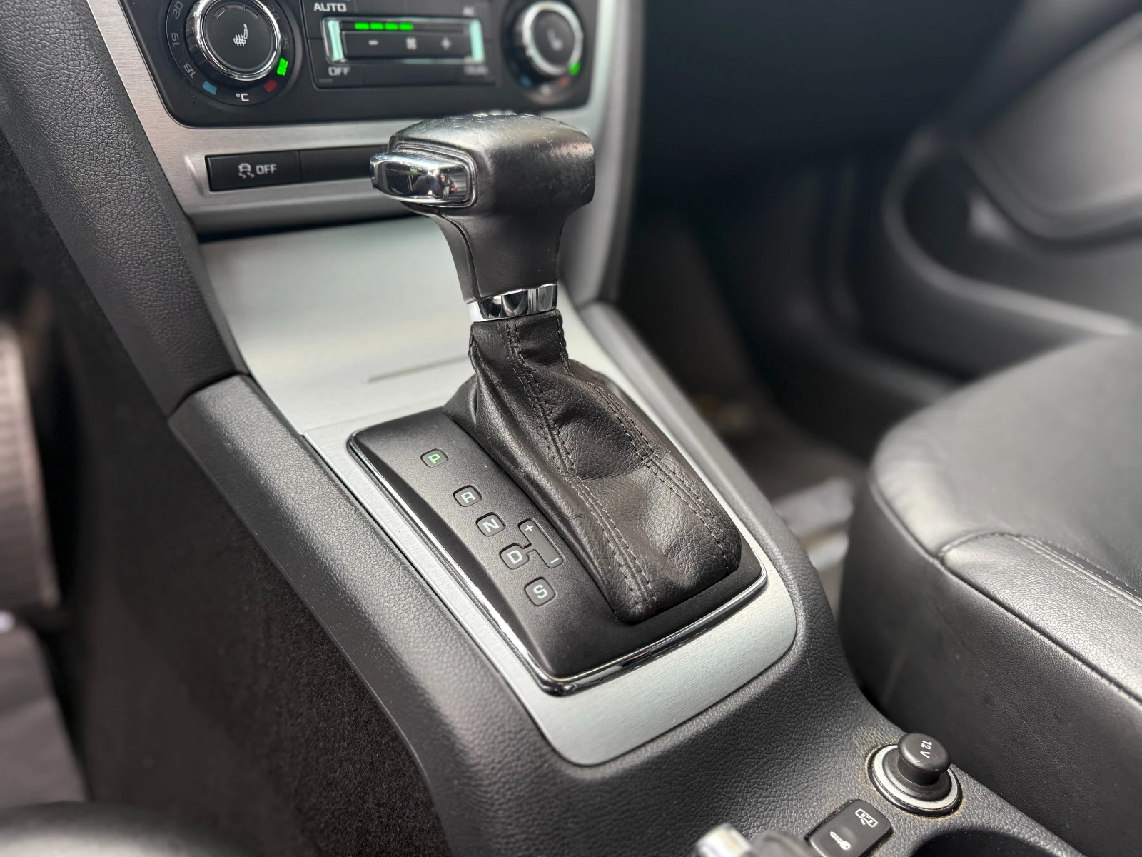 Skoda Octavia 6  / VRS 2.0i 200..  | Mobile.bg   11