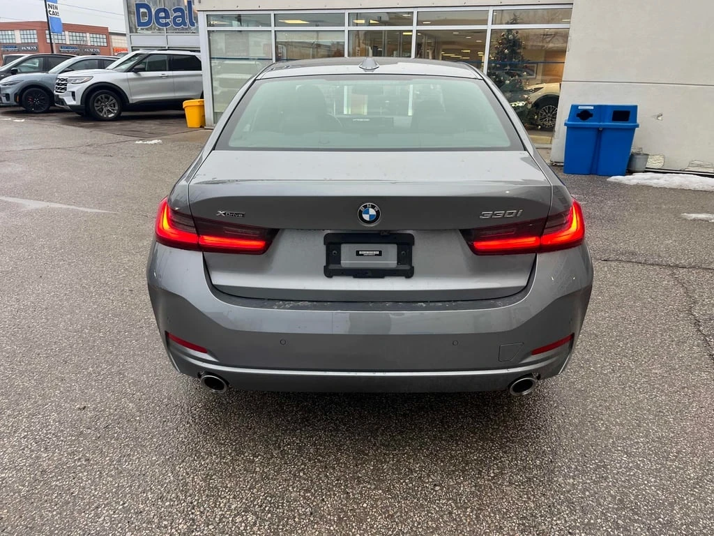 BMW 330 * xDrive * KEYLESS * ПОДГРЕВИ * ШИБИДАХ *  - изображение 4