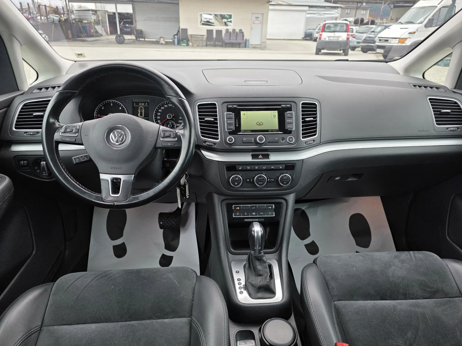VW Sharan 2.0TDi DSG High-line 177k Лизинг, снимка 9 - Автомобили и джипове - 53958368
