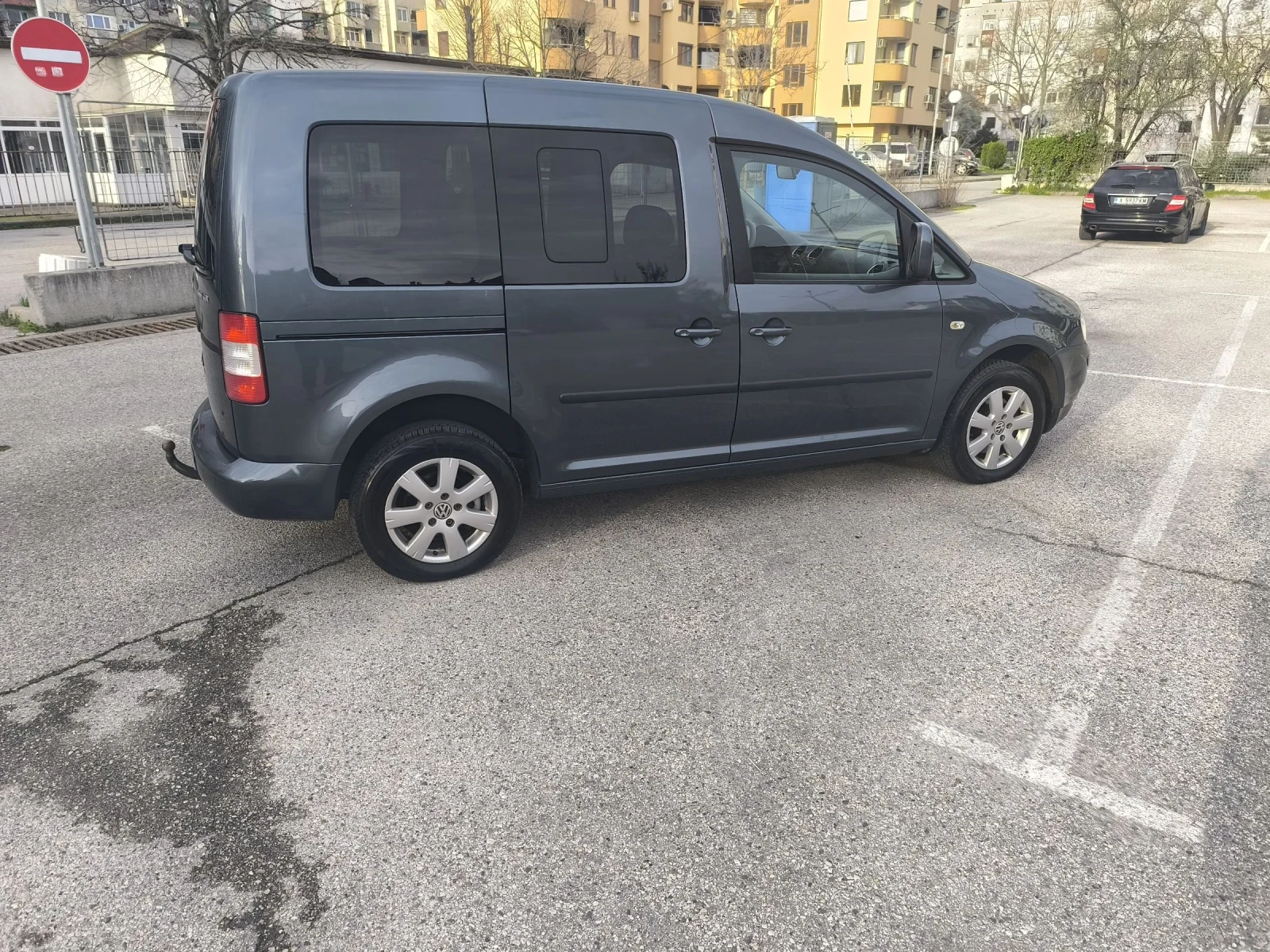 VW Caddy 1.9TDI LIFE, снимка 9 - Автомобили и джипове - 54000539