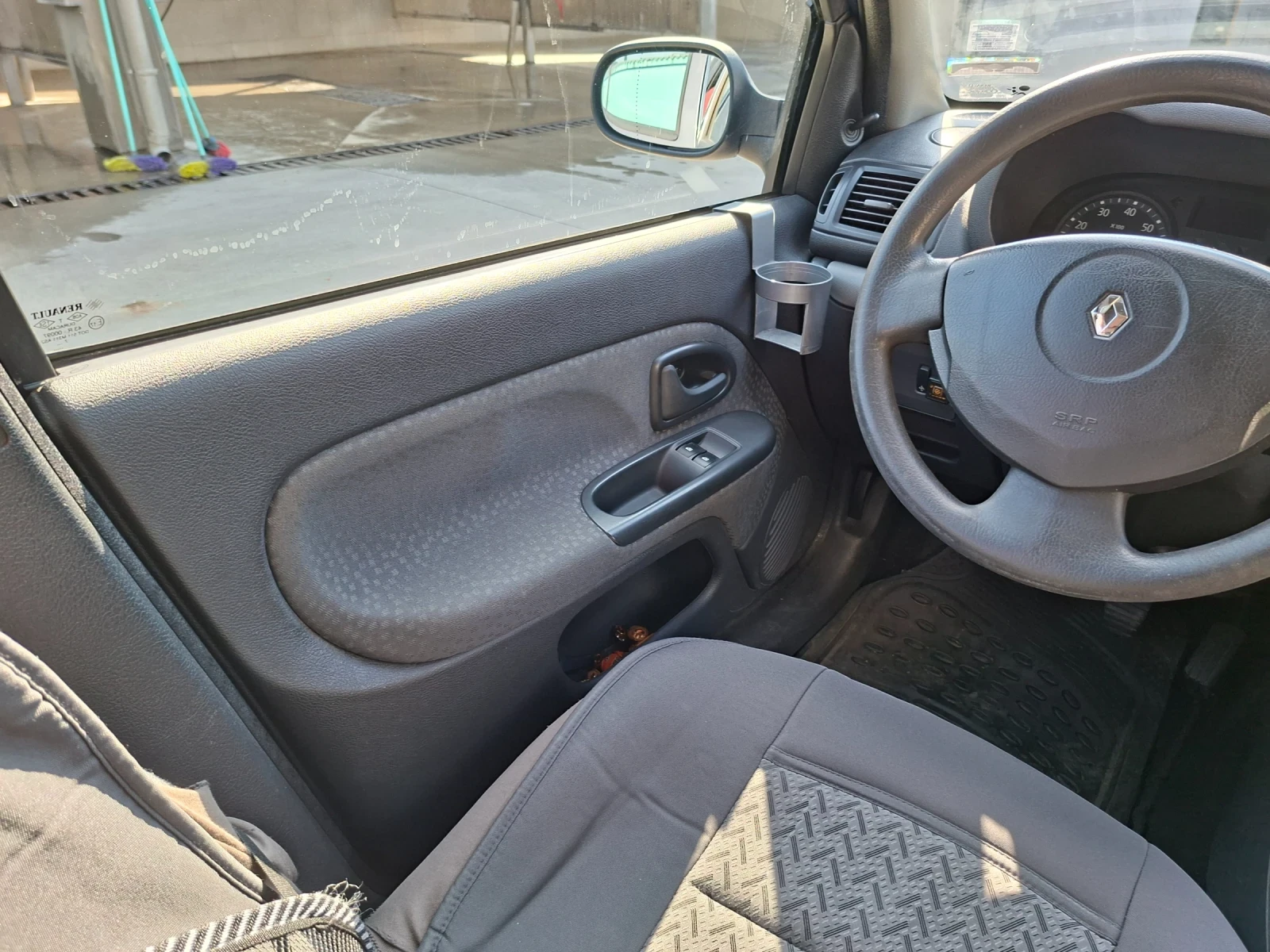 Renault Clio, снимка 6 - Автомобили и джипове - 54824008