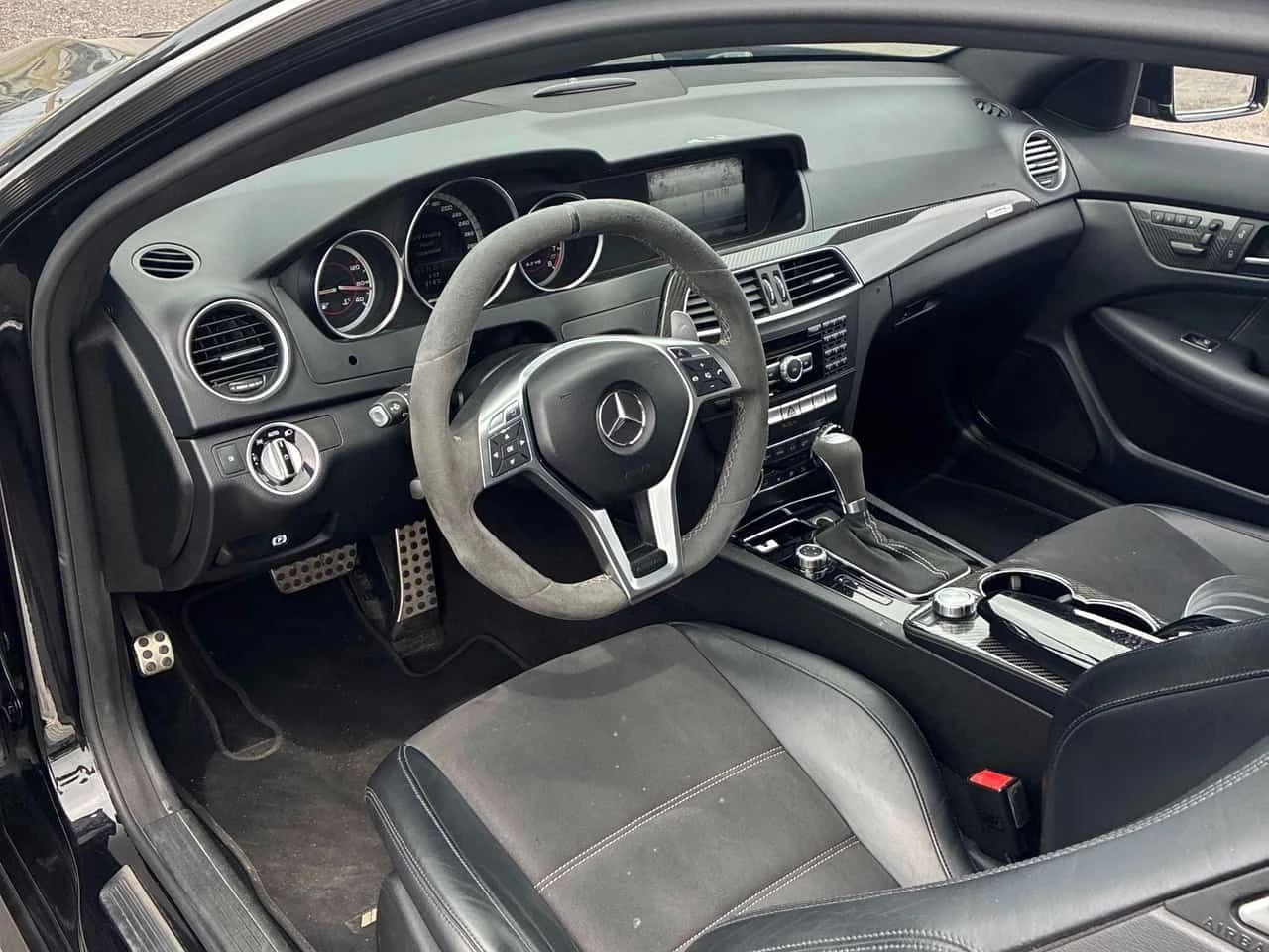 Mercedes-Benz C 63 AMG * CARFAX * 6.3L V8 COUPE *  | Mobile.bg � ����������� 8