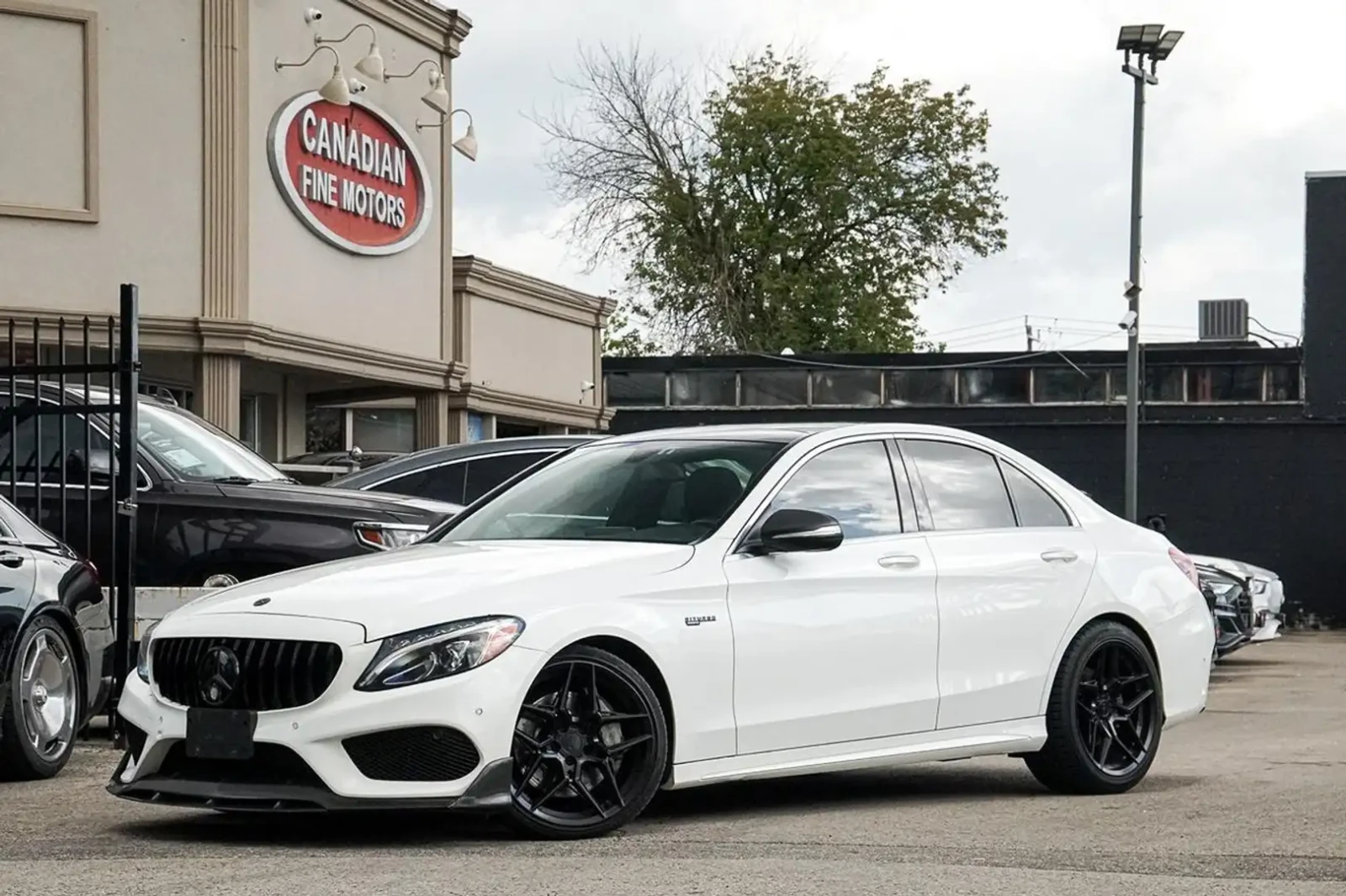 Mercedes-Benz C 400 Burmester* 4M* Пано* Carbon* Без Инциденти
