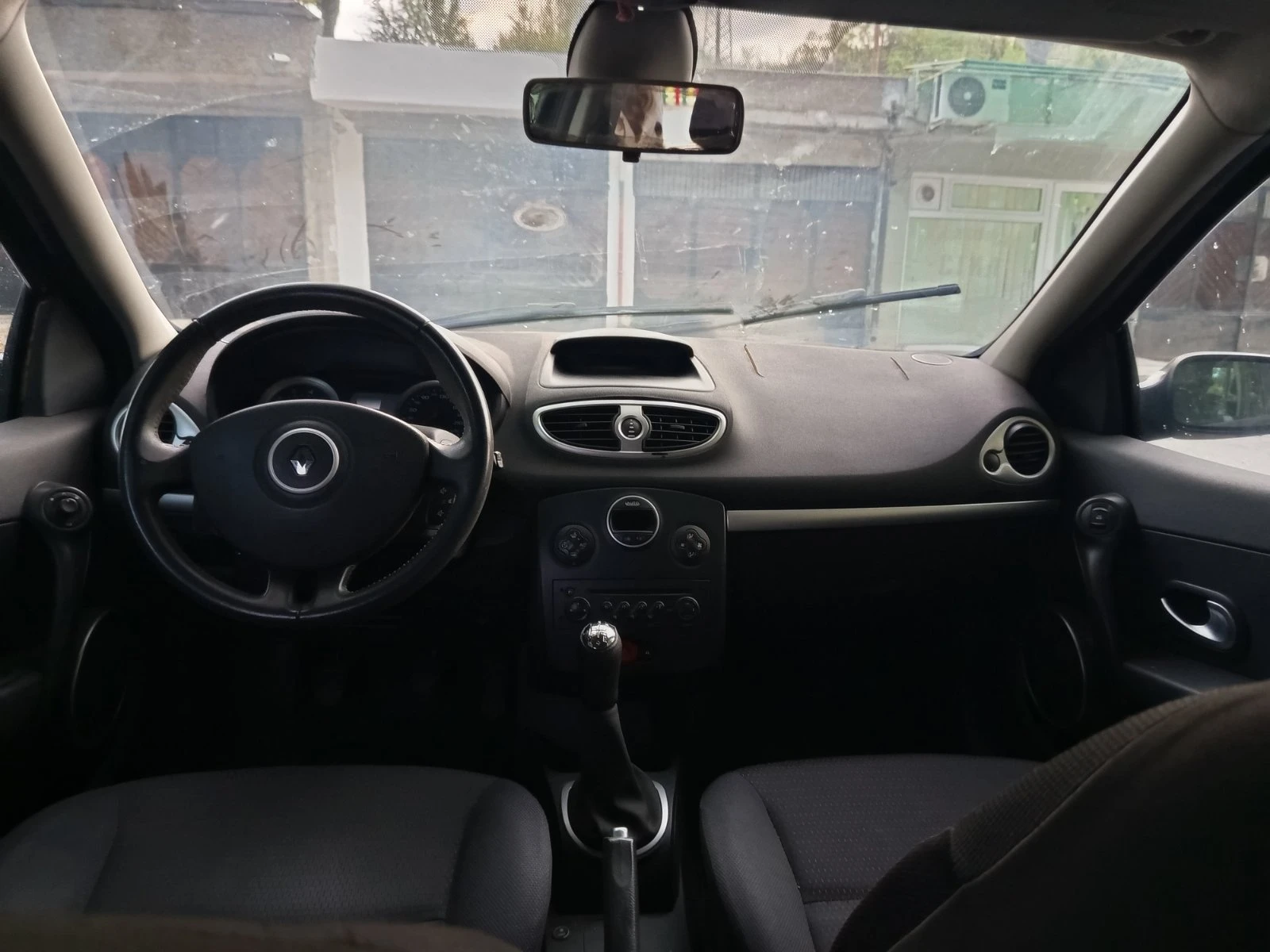 Renault Clio, снимка 4 - Автомобили и джипове - 56275702