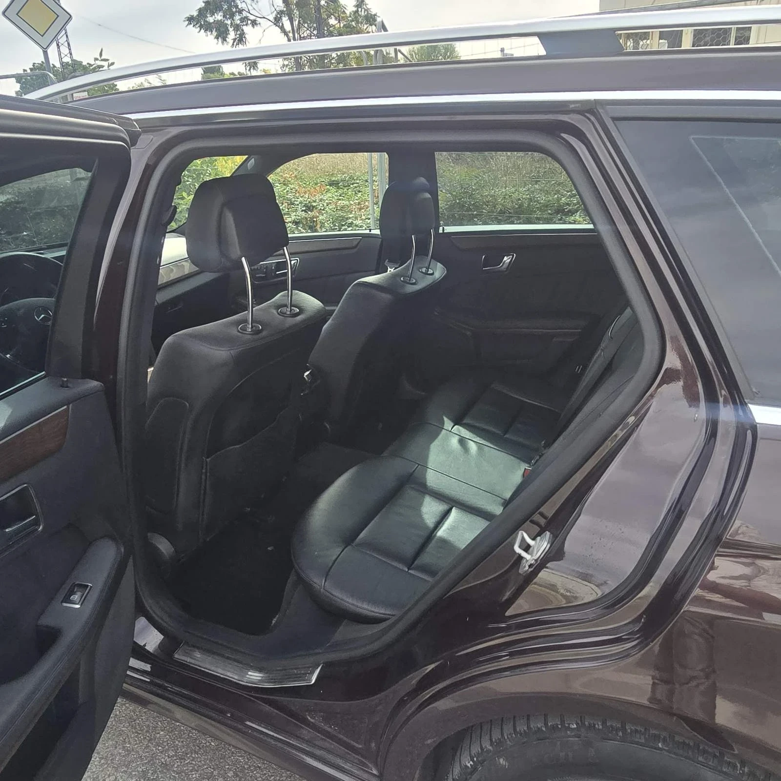 Mercedes-Benz E 350, снимка 11 - Автомобили и джипове - 56292684