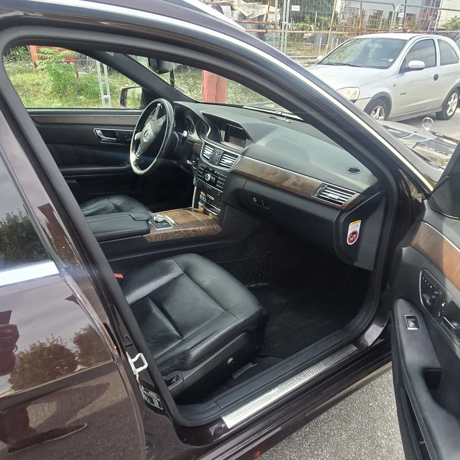 Mercedes-Benz E 350, снимка 10 - Автомобили и джипове - 56292684