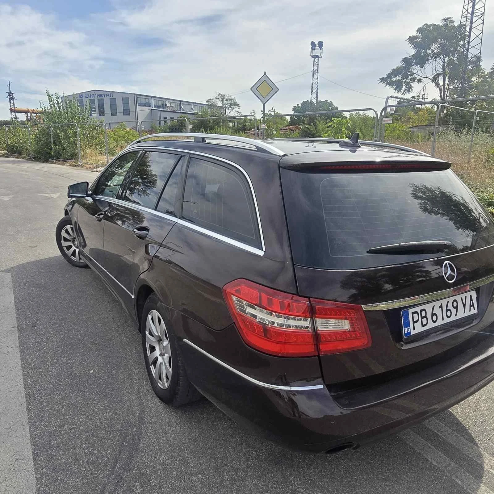 Mercedes-Benz E 350, снимка 4 - Автомобили и джипове - 56292684