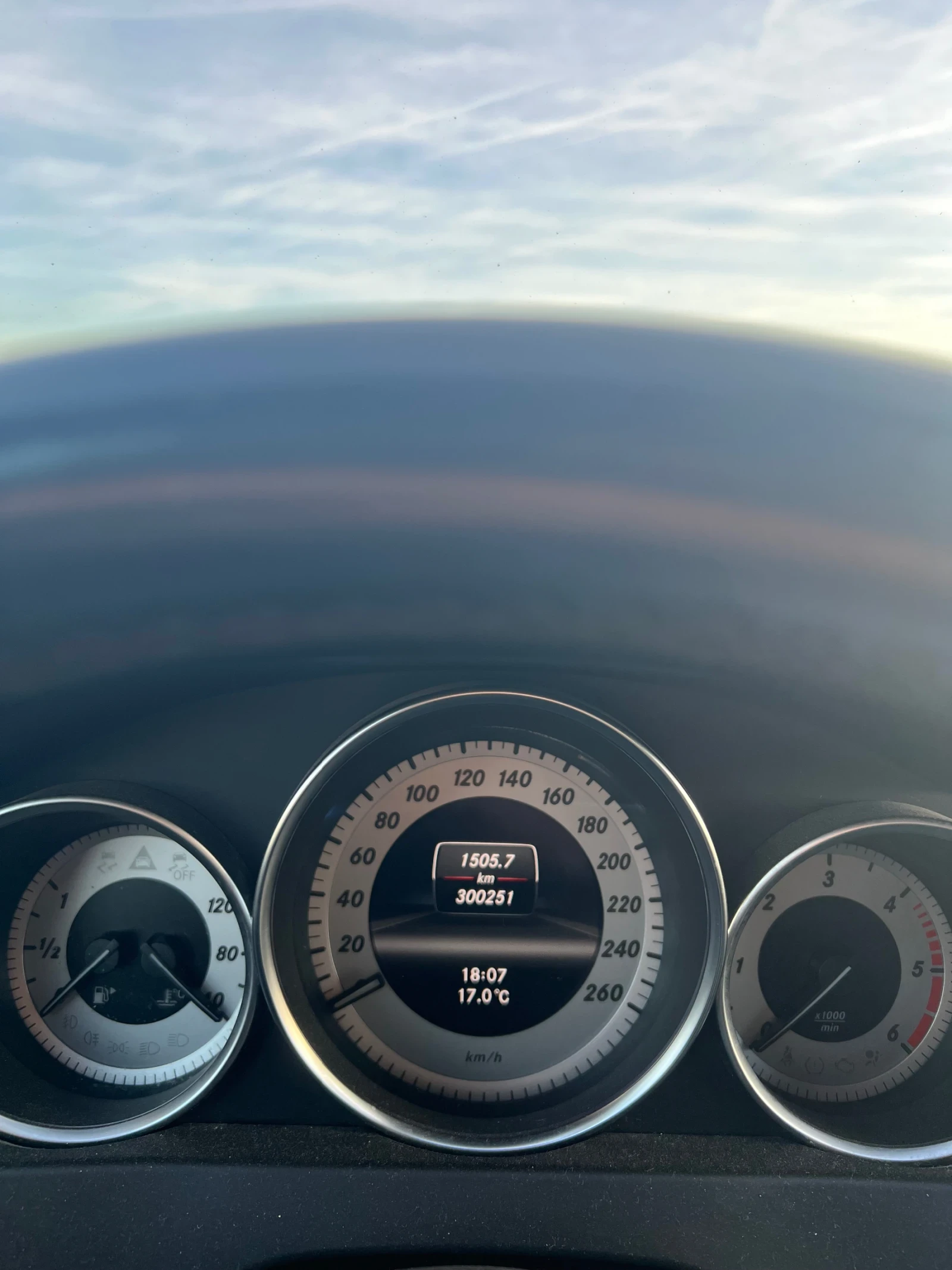 Mercedes-Benz C 220, снимка 12 - Автомобили и джипове - 56336964