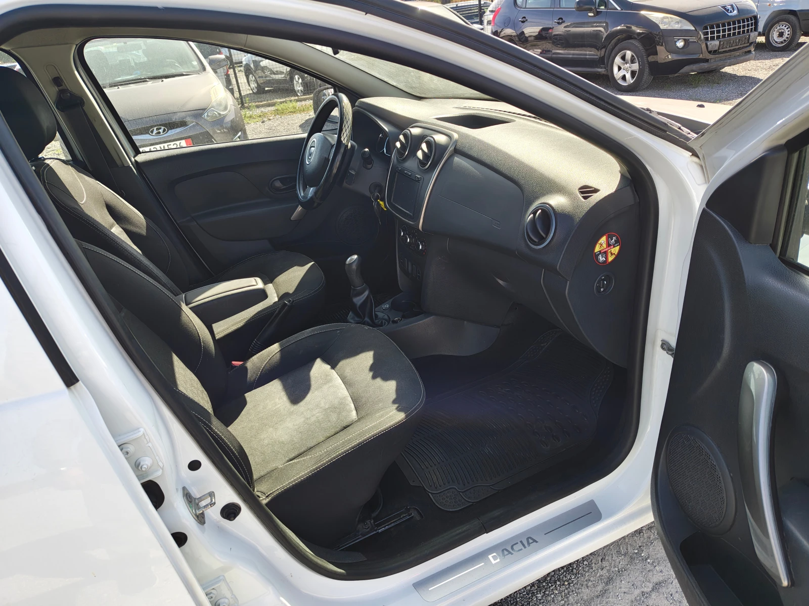 Dacia Nova 1.2 I GAZ !!!, снимка 9 - Автомобили и джипове - 56409906