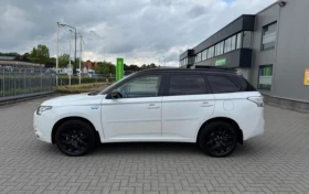 Обява за продажба на Mitsubishi Outlander 2.0 4x4 Plug-in Hybrid  ~22 450 лв. - изображение 4