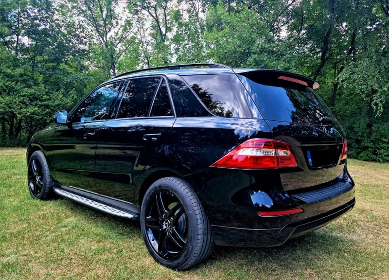 Mercedes-Benz ML 350  AMG/PREMIUM/NIGHTVISION/BLEAK EDITION/LED/FULL, снимка 4 - Автомобили и джипове - 37451676