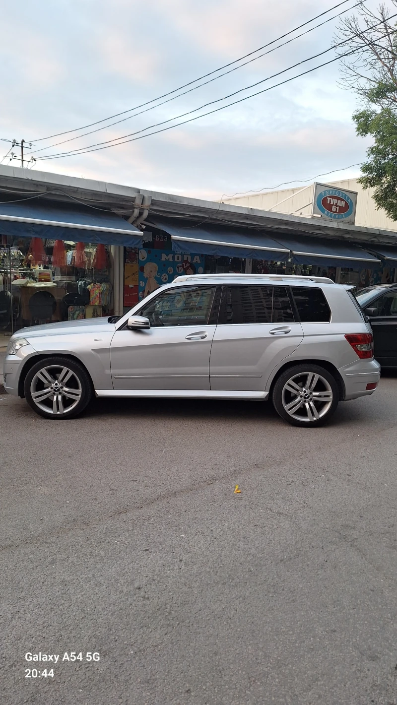 Mercedes-Benz GLK 220, снимка 15 - Автомобили и джипове - 52033267