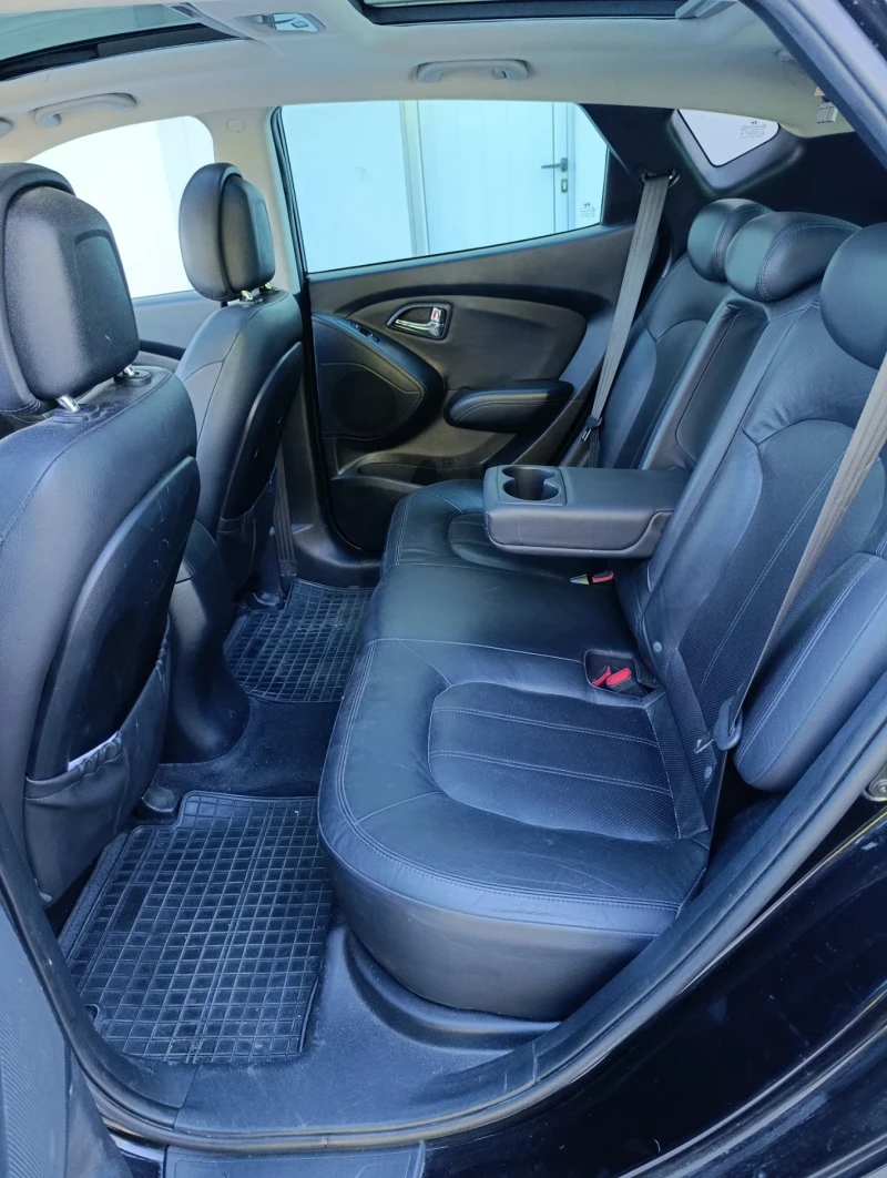 Hyundai IX35 4х4, снимка 11 - Автомобили и джипове - 51584601