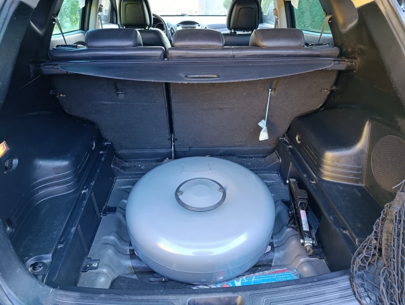 Hyundai IX35 4х4, снимка 16 - Автомобили и джипове - 51584601