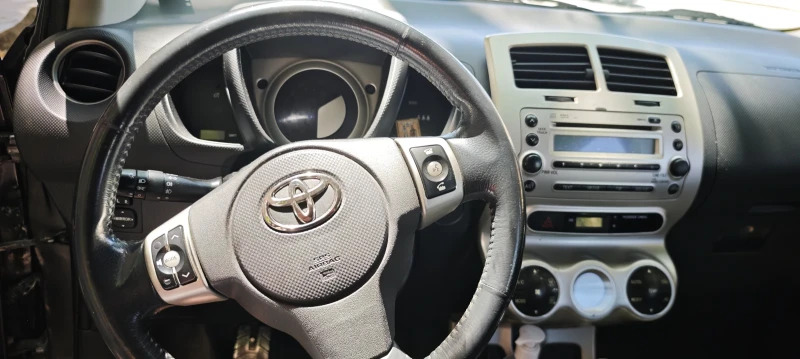 Toyota Urban Cruiser 1.4 D4D 90к.с, снимка 7 - Автомобили и джипове - 53008069
