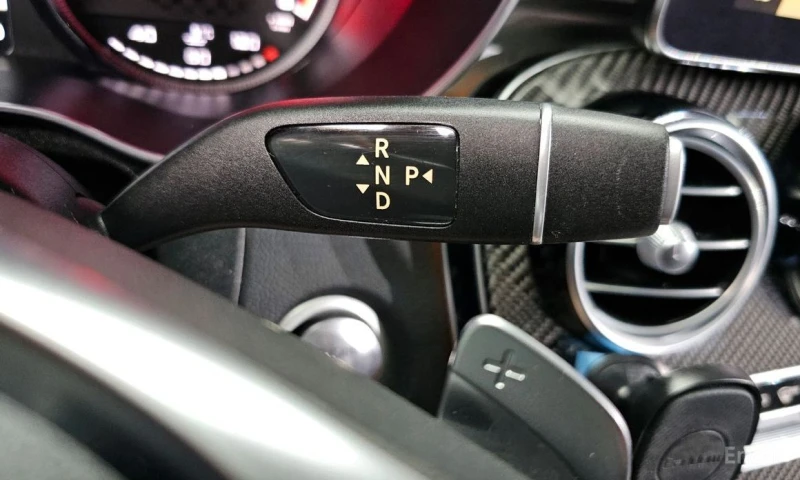 Mercedes-Benz GLC 43 AMG, снимка 9 - Автомобили и джипове - 53296002