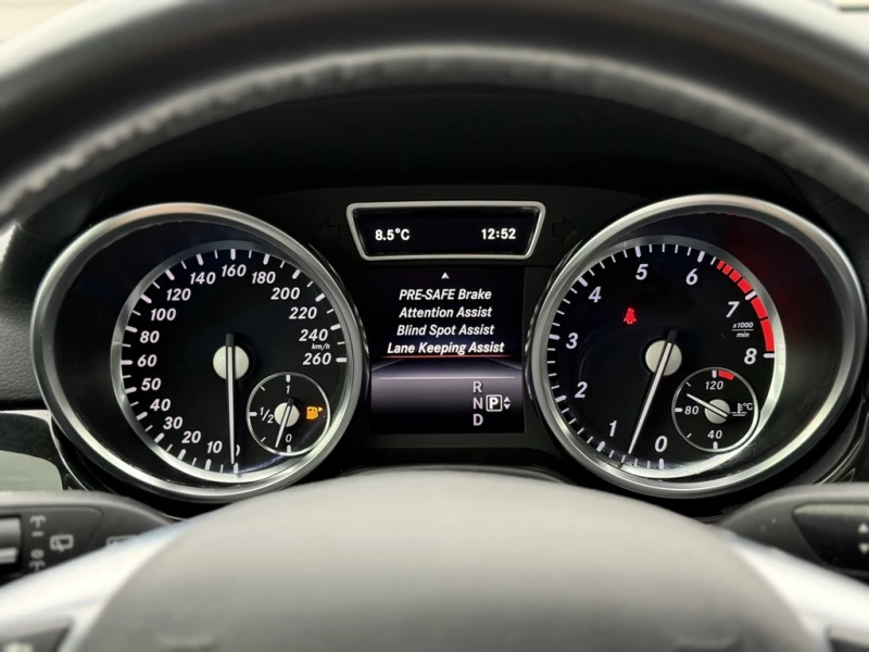 Mercedes-Benz GL 550 AMG PKG | PANO | REAR TVS | 360 CAMERA, снимка 11 - Автомобили и джипове - 53489593