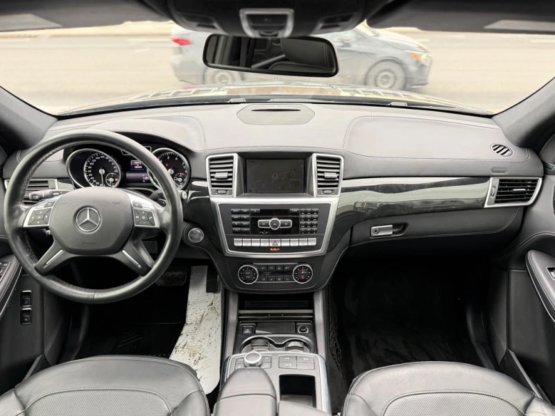 Mercedes-Benz GL 550 AMG PKG | PANO | REAR TVS | 360 CAMERA, снимка 7 - Автомобили и джипове - 53489593