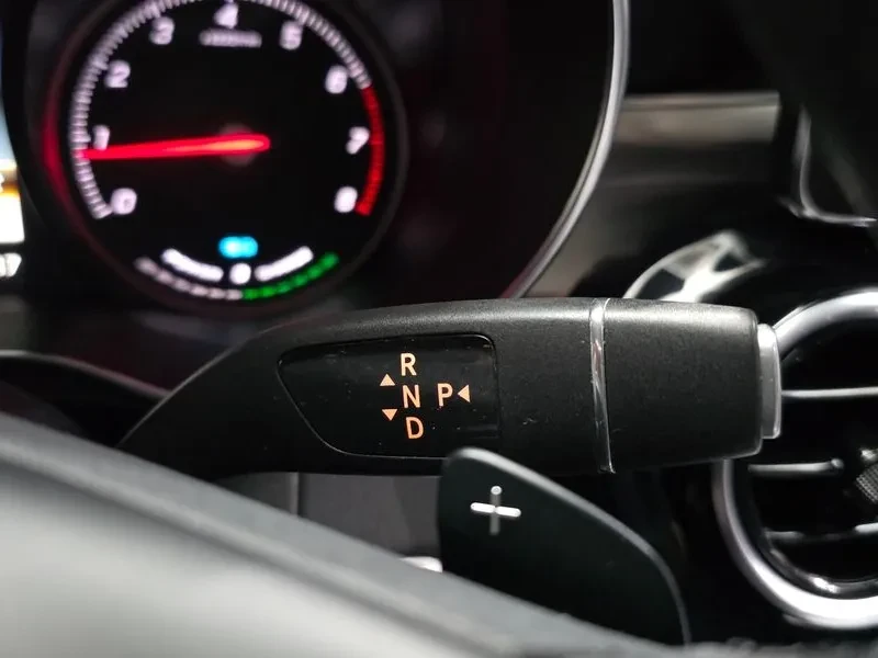 Mercedes-Benz GLC 350 E 4Matic Premium, снимка 9 - Автомобили и джипове - 56368356