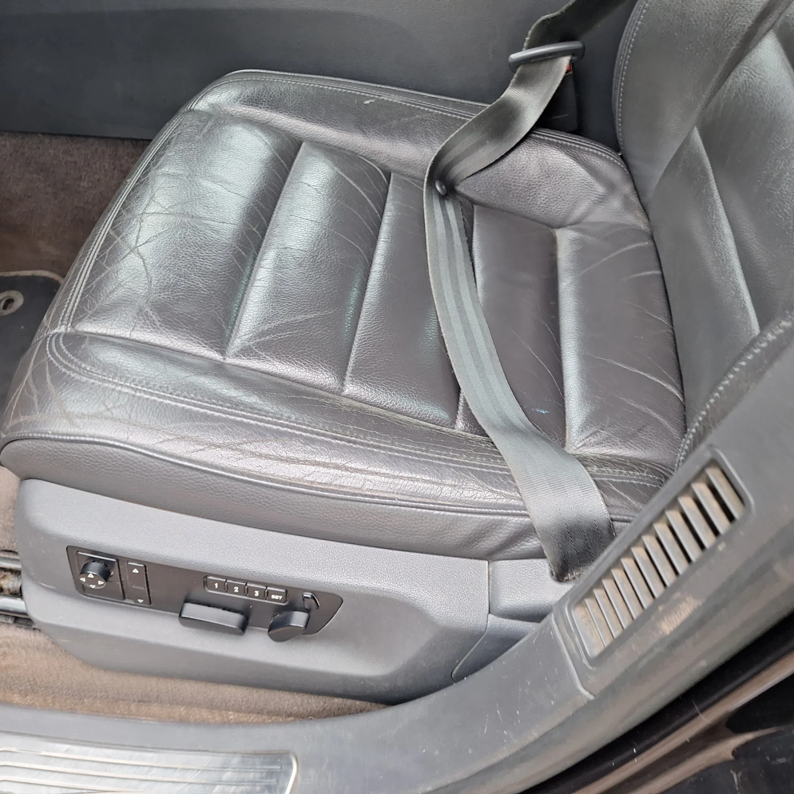 VW Touareg 5.0TDI V10 - изображение 5