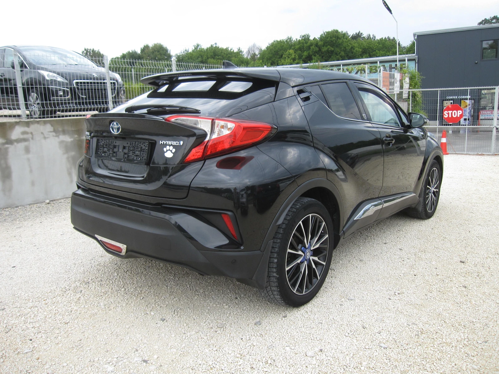 Toyota C-HR 1, 8-Хибрид, Автомат, Кожа - изображение 4