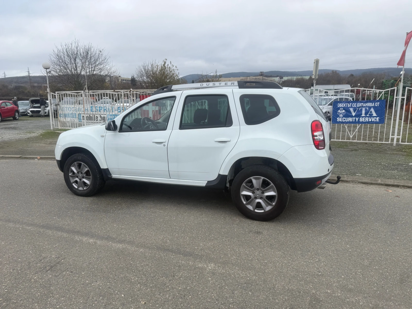 Dacia Duster FACELIFT 4x4 NAVI  | Mobile.bg   2