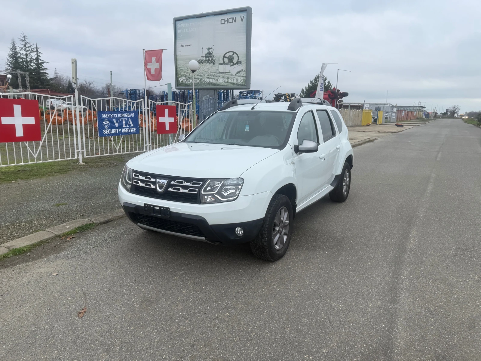 Dacia Duster FACELIFT 4x4 NAVI  | Mobile.bg   1