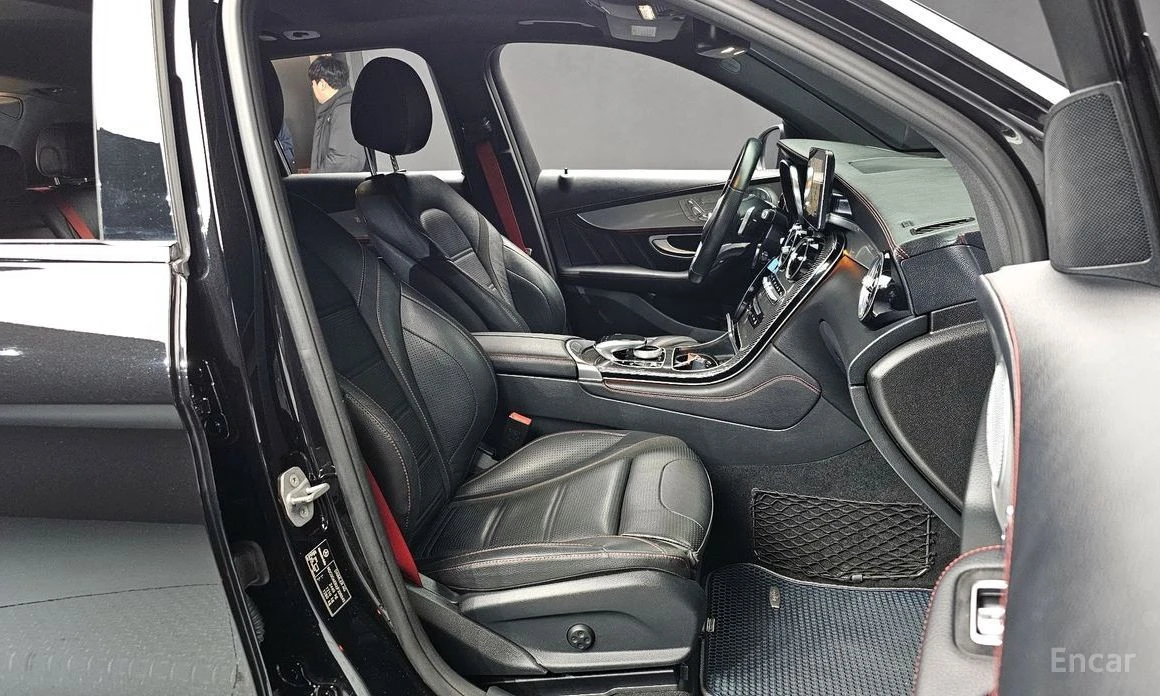 Mercedes-Benz GLC 43 AMG  - изображение 10