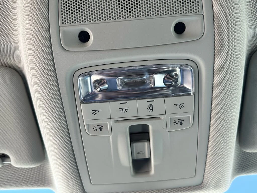 Audi Q3 uattro* Progressiv* АвтоКредит* (ЦЕНА ДО БГ), снимка 14 - Автомобили и джипове - 54215521