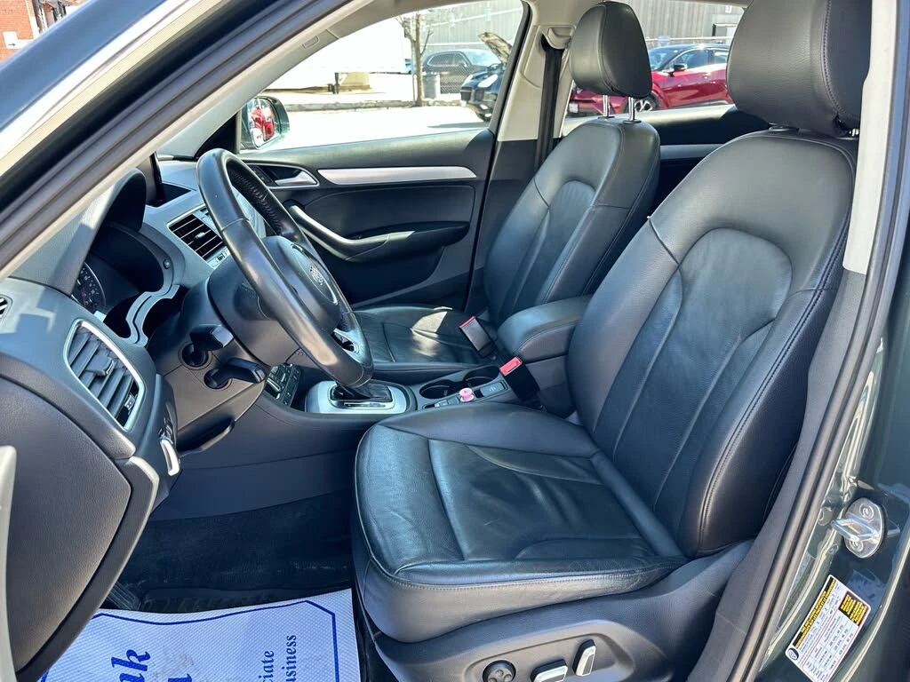 Audi Q3 uattro* Progressiv* АвтоКредит* (ЦЕНА ДО БГ), снимка 7 - Автомобили и джипове - 54215521