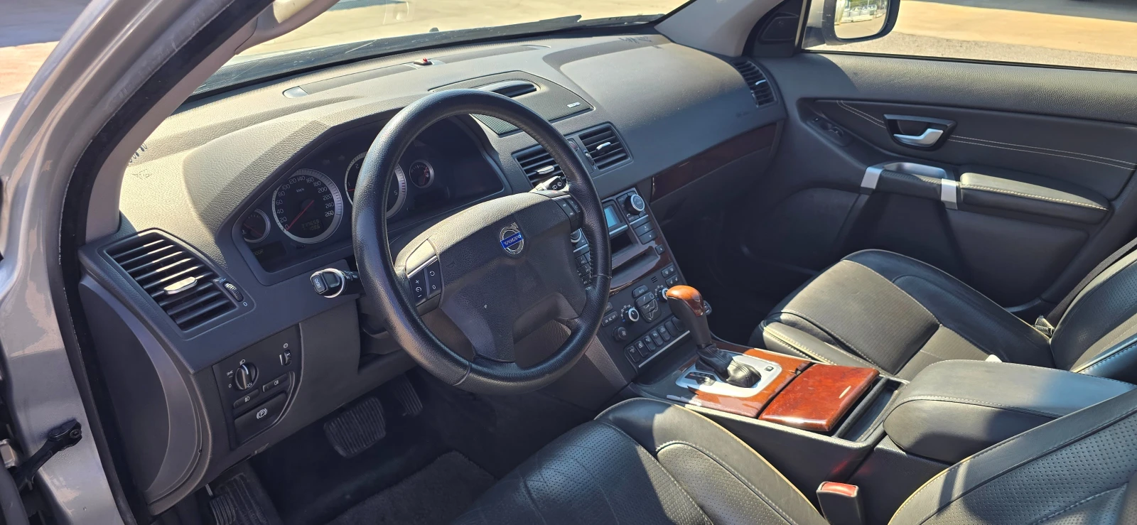 Volvo Xc90, снимка 3 - Автомобили и джипове - 55280839