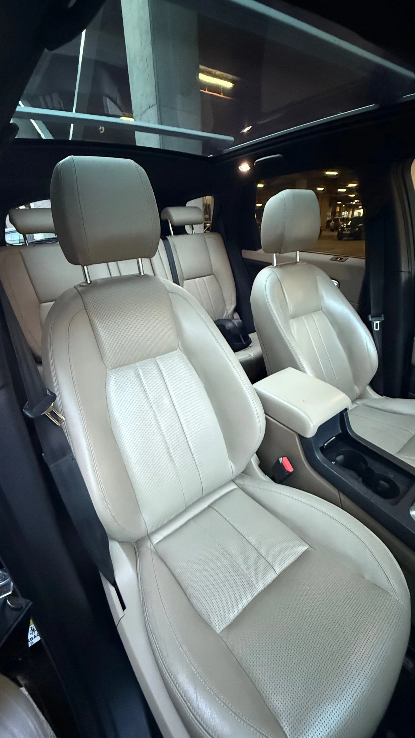 Land Rover Discovery Sport 2.0 Diesel Automatic 4x4, снимка 14 - Автомобили и джипове - 55302167