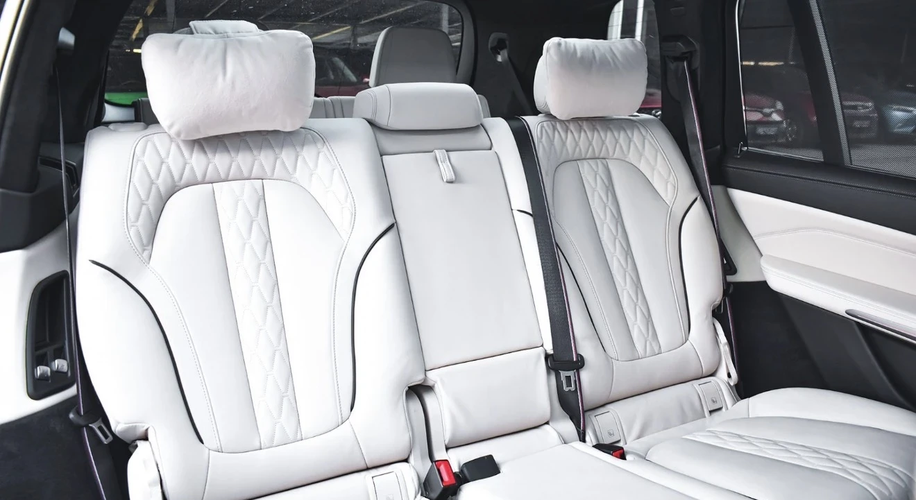 BMW X7  M60i, снимка 8 - Автомобили и джипове - 56463652