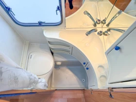 Каравана Adria Adora 472 LU+ ФОРСЕЛТ/МОТО МУВЪР/ПОДОВО ОТОПЛЕНИЕ, снимка 14