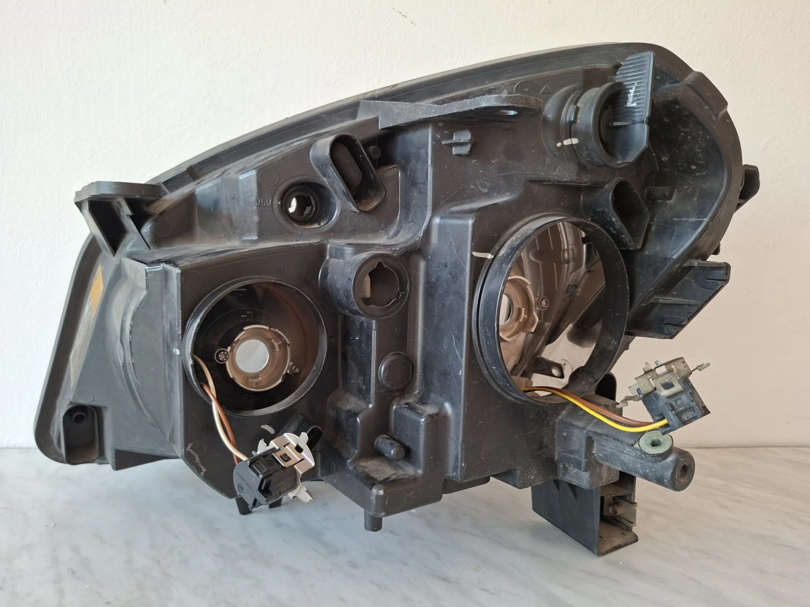 Оригинал фарове Nissan Qashqai J10 2009 фарове Нисан Кашкай Hella H7, снимка 5 - Части - 55816314