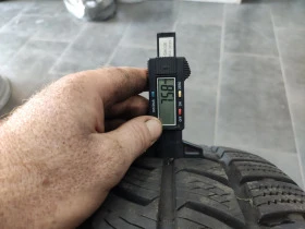Гуми Зимни 235/65R16, снимка 3