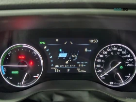 Toyota Sienna 2.5 HYBRID/360/ПОДГРЕВ/ОБДУХВАНЕ, снимка 8