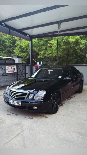  Mercedes-Benz E 320