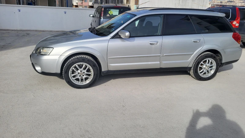 Subaru Outback 2.5 бензин газ, снимка 5 - Автомобили и джипове - 44223237