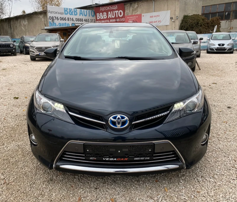 Toyota Auris 1.8 Hybrid/Kamera/Navi/Avtomat/165377 km!, снимка 2 - Автомобили и джипове - 47867735