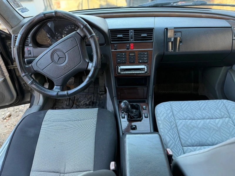 Mercedes-Benz C 200, снимка 9 - Автомобили и джипове - 48090725