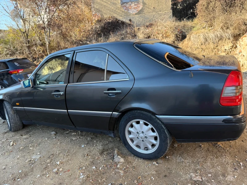 Mercedes-Benz C 200, снимка 5 - Автомобили и джипове - 48090725