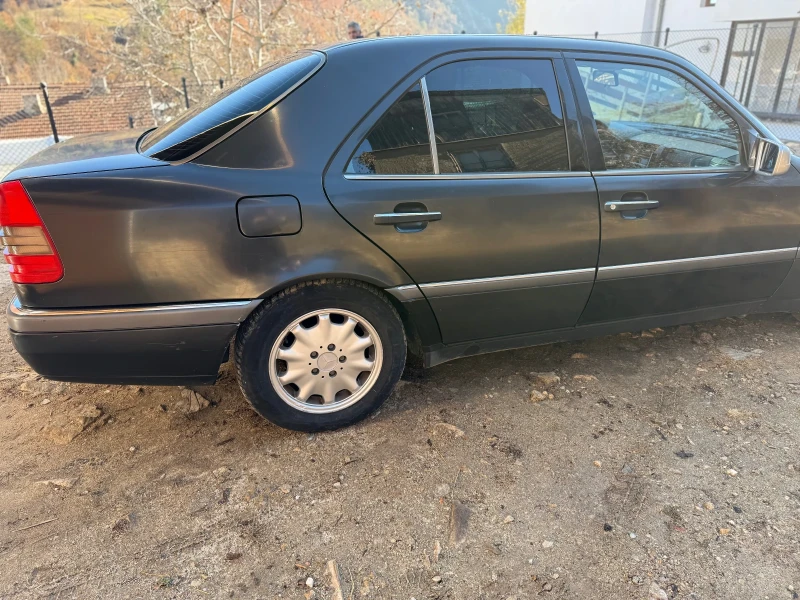 Mercedes-Benz C 200, снимка 3 - Автомобили и джипове - 48090725