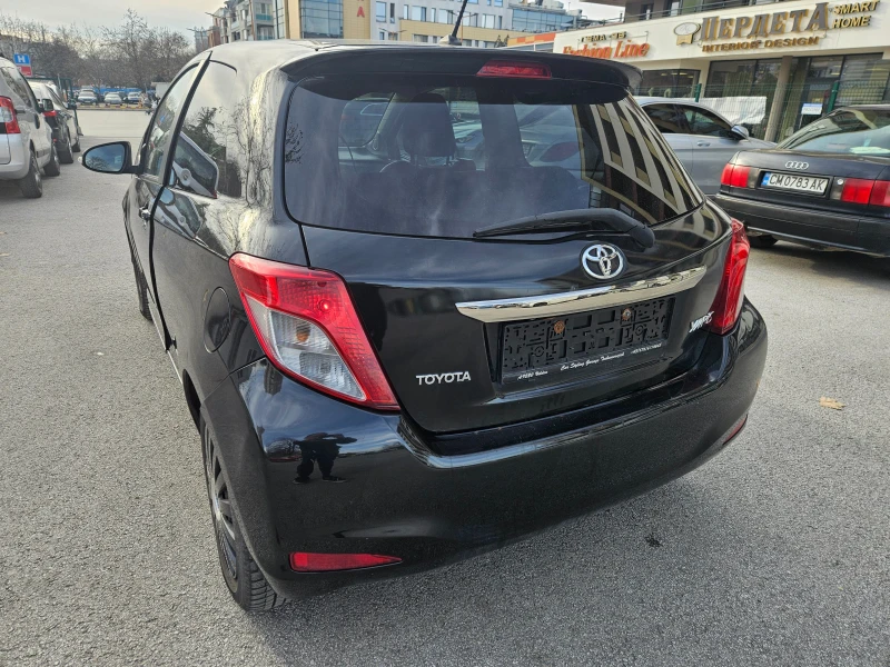 Toyota Yaris 1.33, снимка 13 - Автомобили и джипове - 48755955